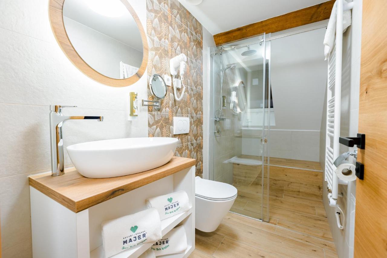 Resort Village Majer Gradac Eksteriør bilde